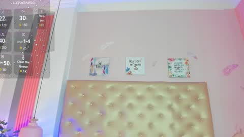 Snapshot of _jade_01 chatting on November 20, 12:27 pm J A D E online show from November 20, 12:27 pm