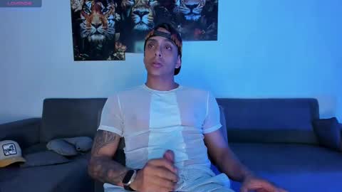 Snapshot of _jahtuzi_ chatting on March 7, 11:16 pm JACKTUZZI instagram online show from March 7, 11:16 pm