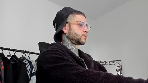 jeison online show from October 8, 7:44 pm