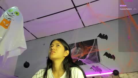 Jasmine online show from October 31, 12:06 pm