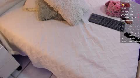 Jasmine online show from November 26, 9:05 pm