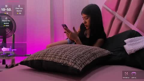 Jasmine online show from April 28, 10:53 am