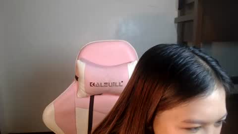 Jen online show from June 11, 8:18 pm