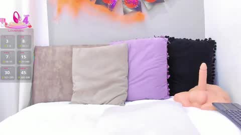 Snapshot of _jireh33_ chatting on October 29, 7:37 pm online show from October 29, 7:37 pm