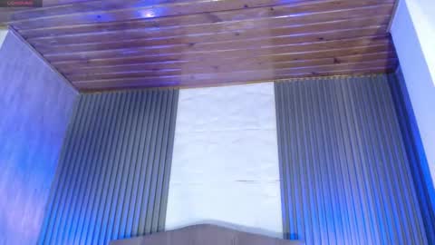 Mia online show from December 13, 7:53 pm