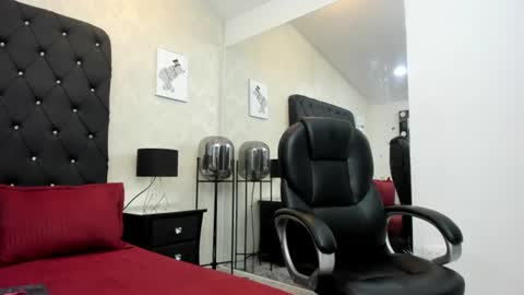_johnson_alana online show from June 14, 12:29 pm