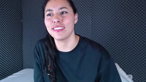 Snapshot of _joy_iva chatting on December 16, 9:42 pm joy online show from December 16, 9:42 pm