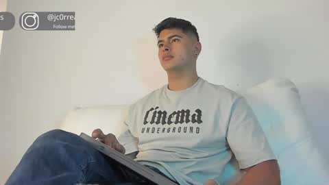 Snapshot of _juanes__ chatting on December 2, 5:04 pm _juanes__ online show from December 2, 5:04 pm