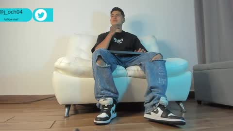 Snapshot of _juanes__ chatting on February 3, 10:54 pm _juanes__ online show from February 3, 10:54 pm