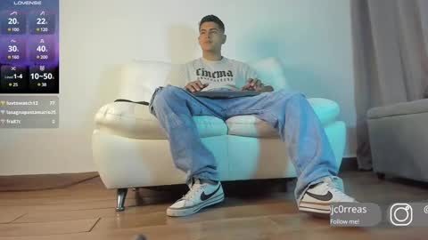 Snapshot of _juanes__ chatting on February 20, 12:19 am _juanes__ online show from February 20, 12:19 am