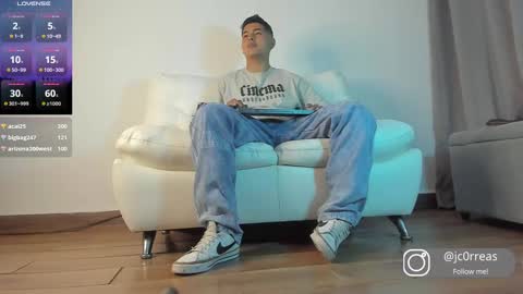 Snapshot of _juanes__ chatting on February 20, 3:23 am _juanes__ online show from February 20, 3:23 am