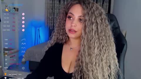 Snapshot of _just_a_queen_3 chatting on January 12, 8:03 pm _just_a_queen_3 online show from January 12, 8:03 pm