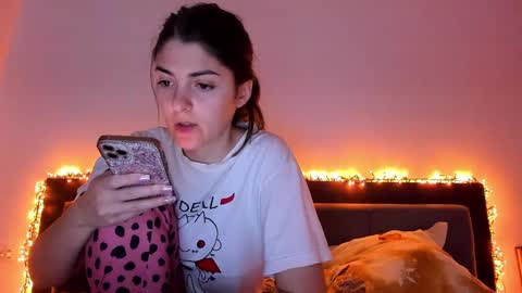 _just_a_simple_girl online show from January 24, 3:02 pm