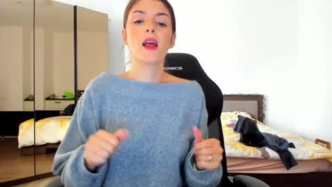 _just_a_simple_girl online show from October 24, 9:38 am