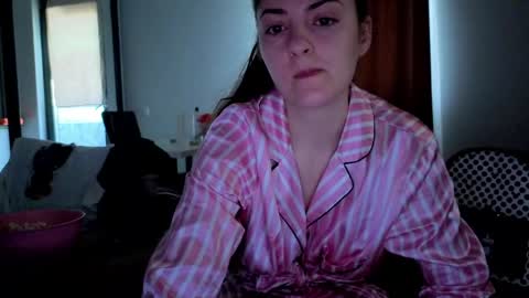 _just_a_simple_girl online show from April 27, 6:33 am