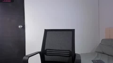 justin online show from February 8, 4:38 am