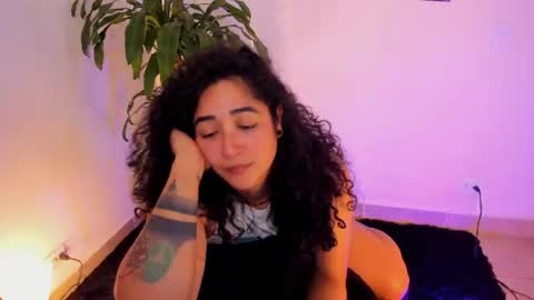 Snapshot of _kat_1 chatting on June 17, 11:05 pm online show from June 17, 11:05 pm