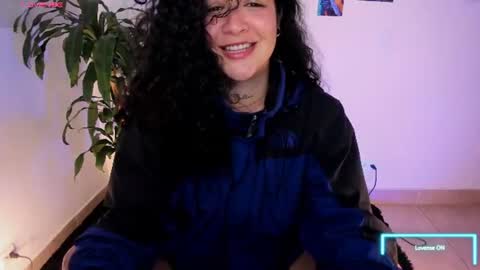 Snapshot of _kat_1 chatting on June 18, 11:03 am online show from June 18, 11:03 am