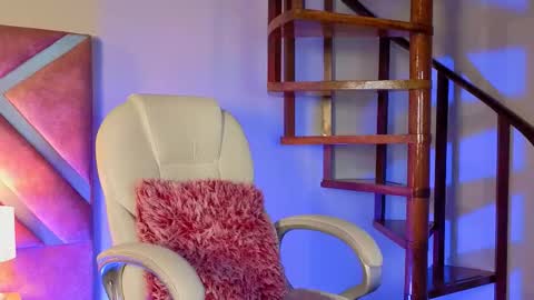 kelly online show from November 18, 12:53 pm