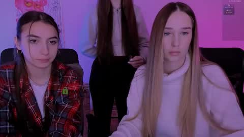 _kellykitten_ online show from January 19, 9:46 am