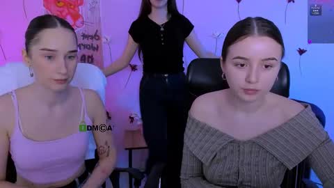 _kellykitten_ online show from April 29, 9:02 am