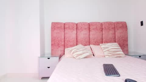 Kendall online show from December 17, 12:11 pm