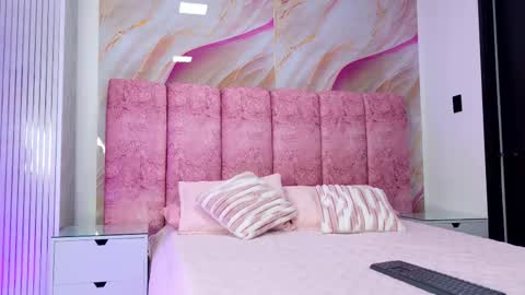 Kendall online show from February 12, 12:00 pm