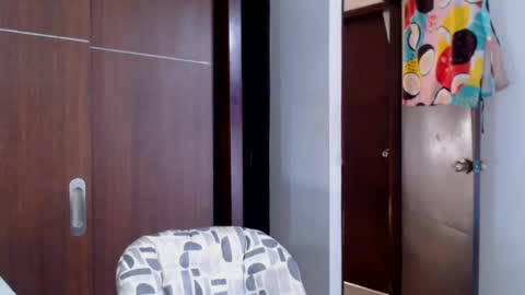  Dani  online show from December 21, 9:15 pm