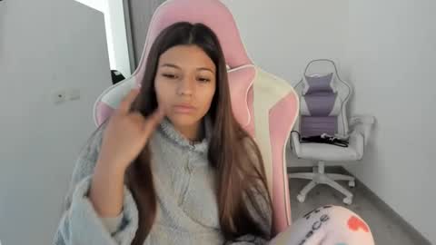 Snapshot of _khloe_sweet chatting on October 29, 1:13 pm khloe sweet online show from October 29, 1:13 pm