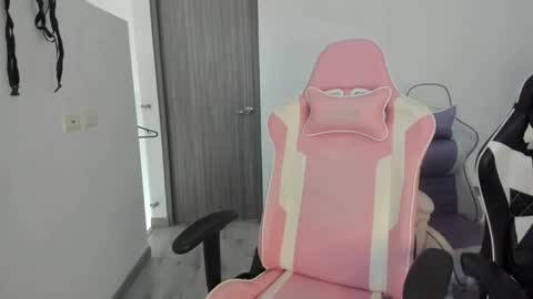 Snapshot of _khloe_sweet chatting on November 9, 7:56 pm khloe sweet online show from November 9, 7:56 pm