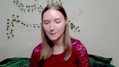 _kikiclark_ online show from November 29, 9:29 pm