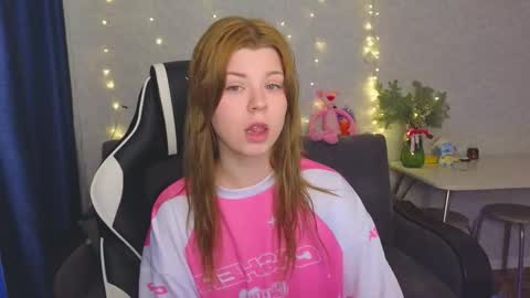 Molly   Emily online show from January 18, 6:50 am