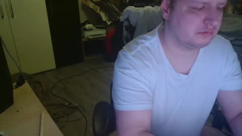 Snapshot of _kitsu_ chatting on October 12, 5:28 am _kitsu_ online show from October 12, 5:28 am