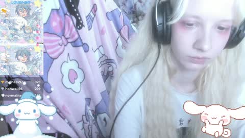 Snapshot of _kuroneeko_ chatting on December 17, 7:26 pm kuro online show from December 17, 7:26 pm