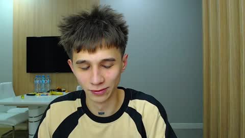 Snapshot of _kurt chatting on December 8, 7:11 pm Kurt online show from December 8, 7:11 pm