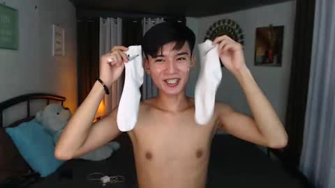 Kylie online show from March 7, 5:06 pm