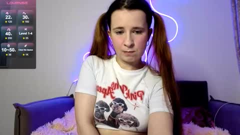 _kylle_ online show from November 3, 8:21 pm