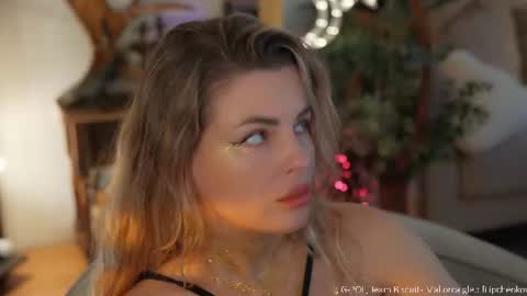 Snapshot of _lady__m_ chatting on July 1, 1:56 pm _lady__m_ online show from July 1, 1:56 pm