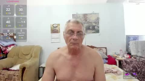 Lory online show from June 18, 1:26 pm
