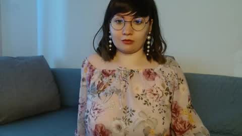 Snapshot of _lalilu_ chatting on December 16, 9:46 am _lalilu_ online show from December 16, 9:46 am