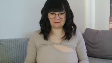 Snapshot of _lalilu_ chatting on February 27, 11:10 am _lalilu_ online show from February 27, 11:10 am