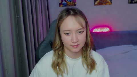 _lalune_ online show from January 25, 12:17 am