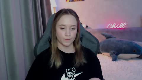 _lalune_ online show from February 27, 11:04 pm