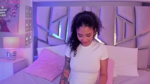 Snapshot of _lanna_jhonson_ chatting on December 24, 11:38 am Lanna online show from December 24, 11:38 am