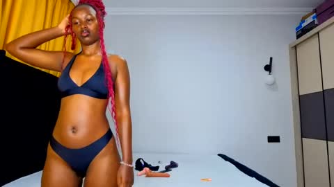 _latoyah online show from July 11, 3:09 am