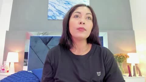 Snapshot of _lauralove_69 chatting on October 15, 4:29 pm Lauralove online show from October 15, 4:29 pm