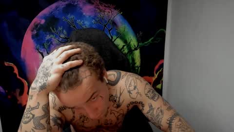 Layne online show from December 11, 5:26 pm