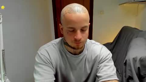 Layne online show from June 24, 1:54 pm