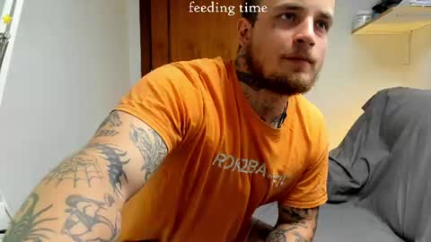 Layne online show from August 3, 2:54 pm