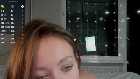 Snapshot of _leksi_ chatting on December 20, 10:43 pm leksi online show from December 20, 10:43 pm